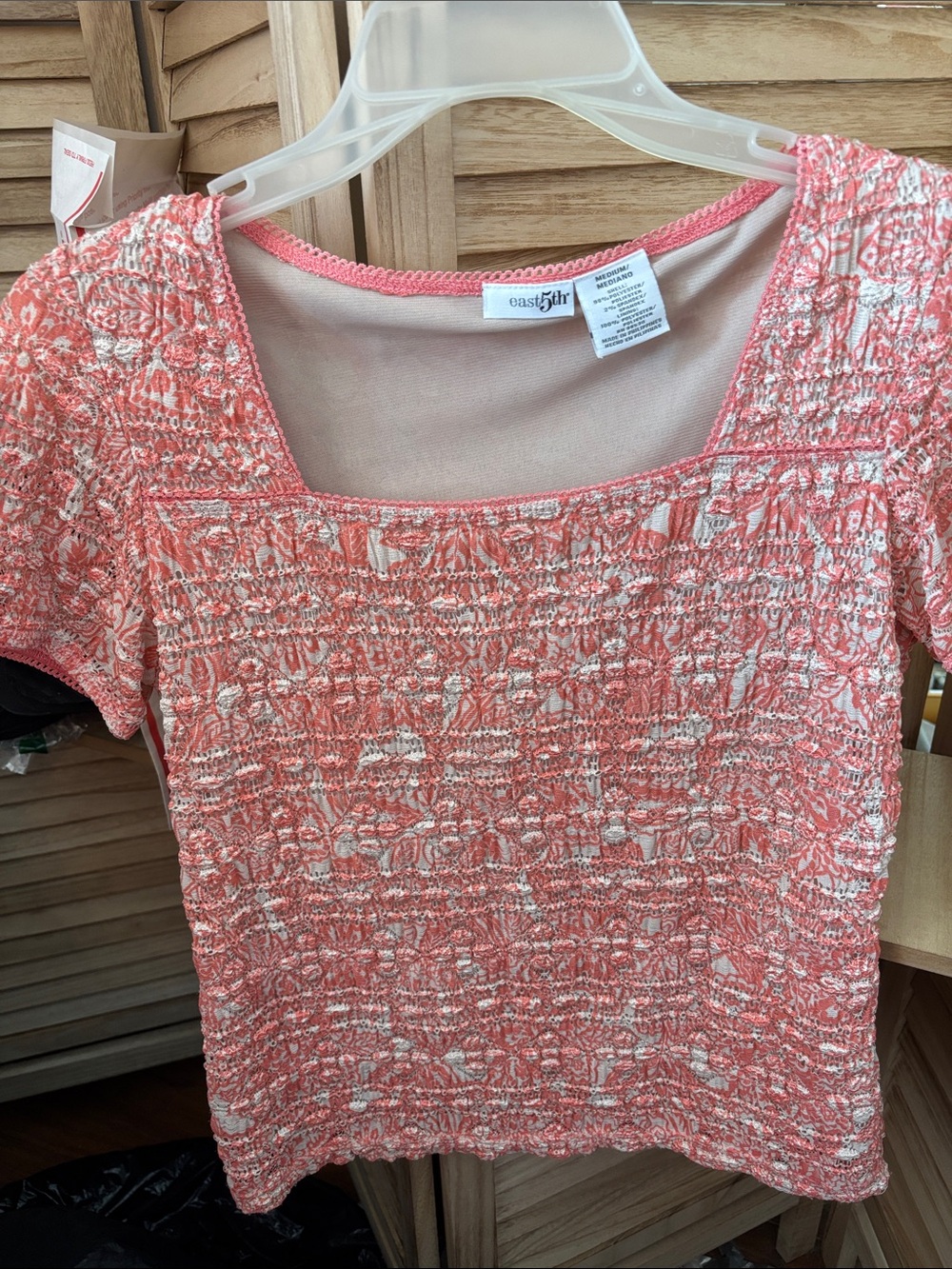 East 5th Coral and Cream Boucle Square-Neck Short Sleeve Top Medium